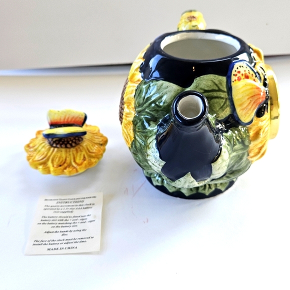 Beautiful Sunflower Teapot Clock - Picture 5 of 11